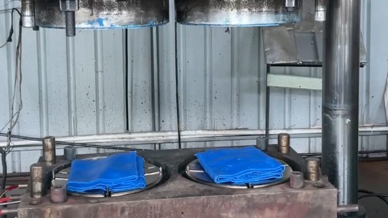 汽车模具厂家定制周期：揭秘影响速度的关键因素
