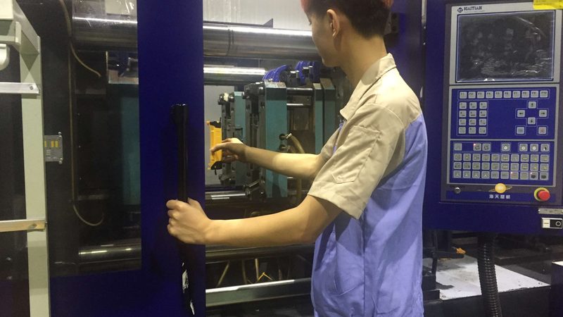 橡胶模具材质对寿命的影响揭秘**